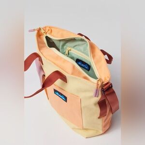 Kavu Lil Robin Crossbody Tote